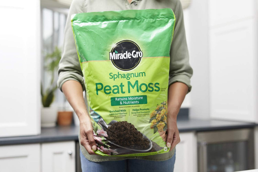 Miracle-Gro Sphagnum Peat Moss - Enriched with Plant Food, Add to Potting Mix and Native Soil, 8 qt. (2-Pack)